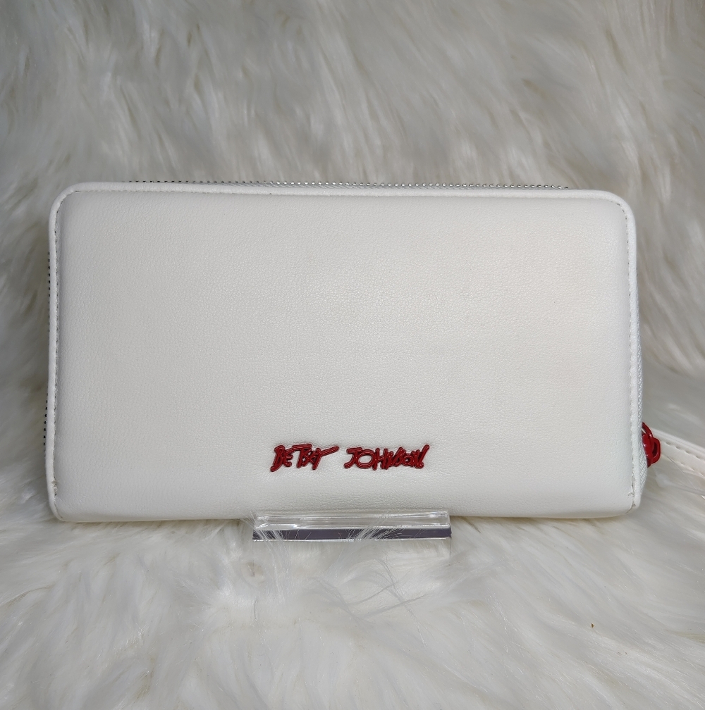 Betsey Johnson Heart Valentine Zip Around Wristlet Wallet - Picture 4 of 15